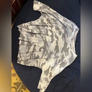 Cherish Women’s Large Sweater